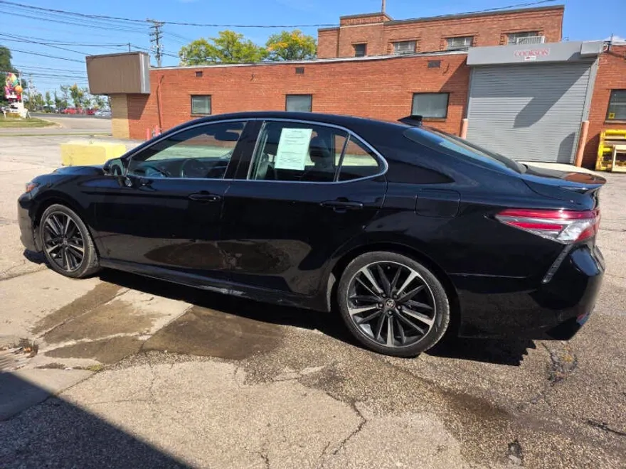 2018 Toyota Camry XSE photo 1
