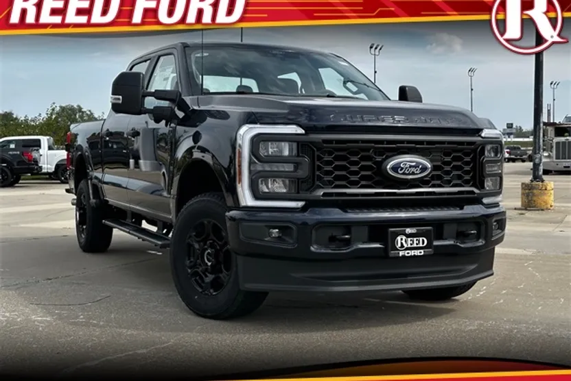 2025 Ford F-250 XL photo 1
