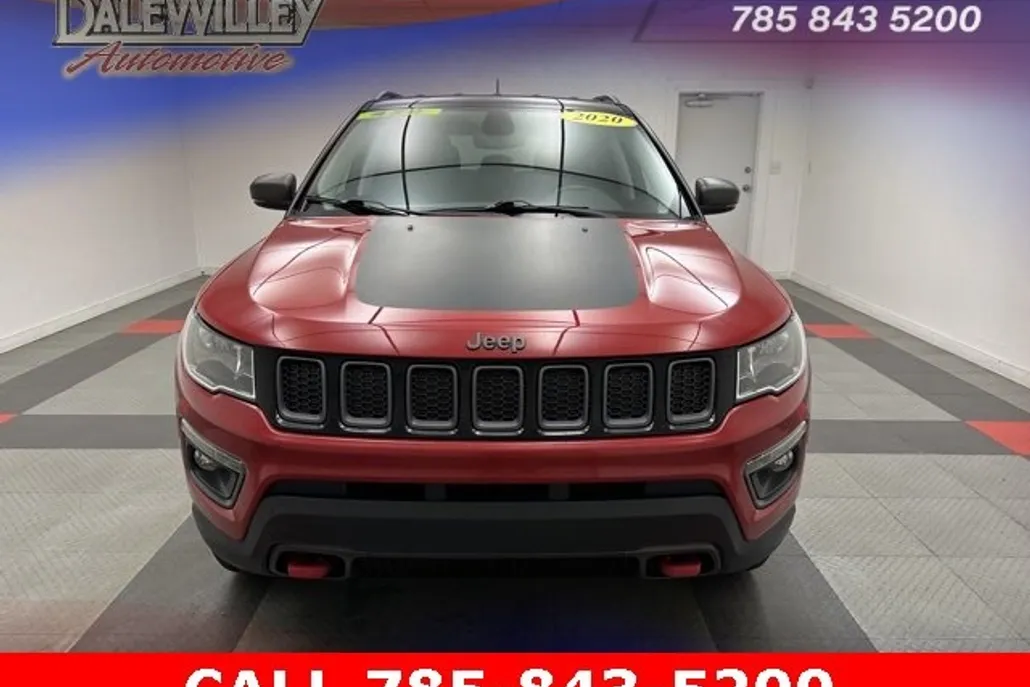 2020 Jeep Compass Trailhawk photo 1