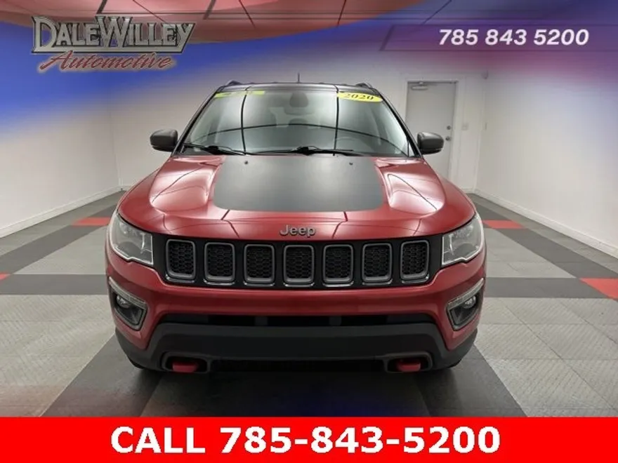 2020 Jeep Compass Trailhawk photo 1