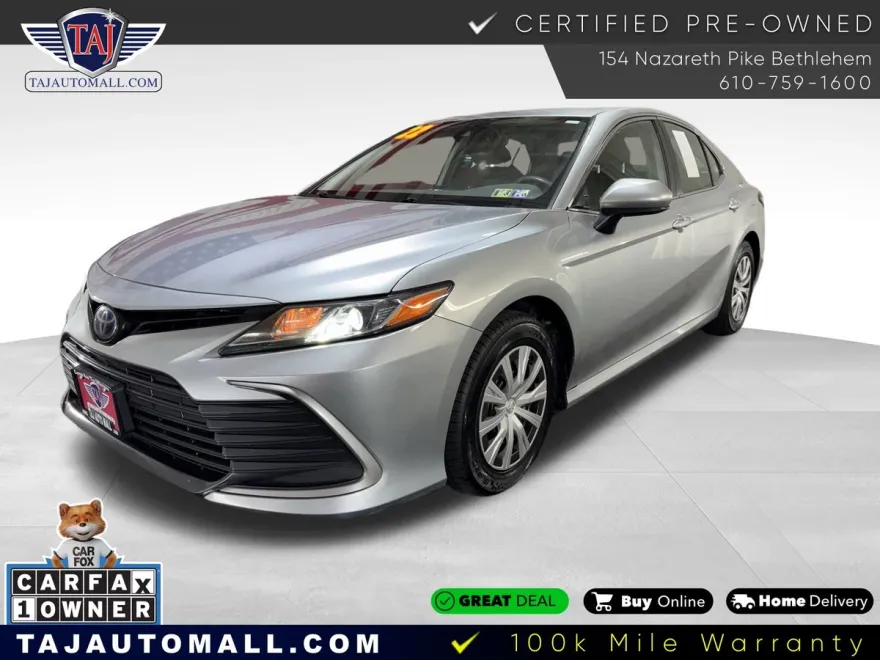 2022 Toyota Camry Hybrid LE photo 1