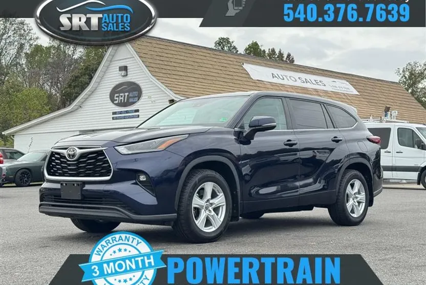 2024 Toyota Highlander LE photo 1