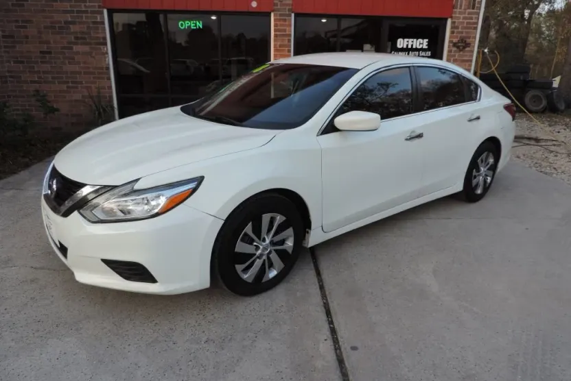 2018 Nissan Altima 2.5 S photo 1
