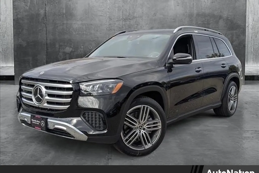 2025 Mercedes Benz GLS 450 photo 1