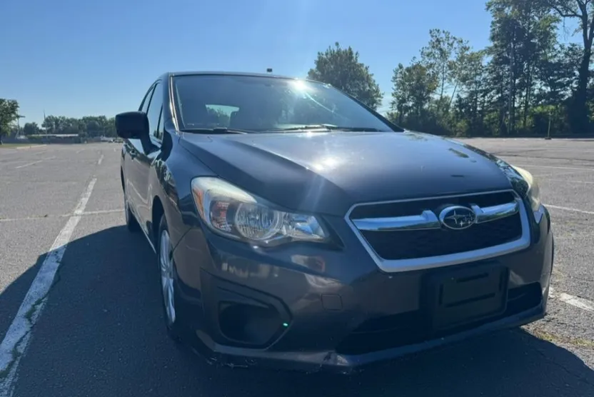 2013 Subaru Impreza 2.0i photo 1