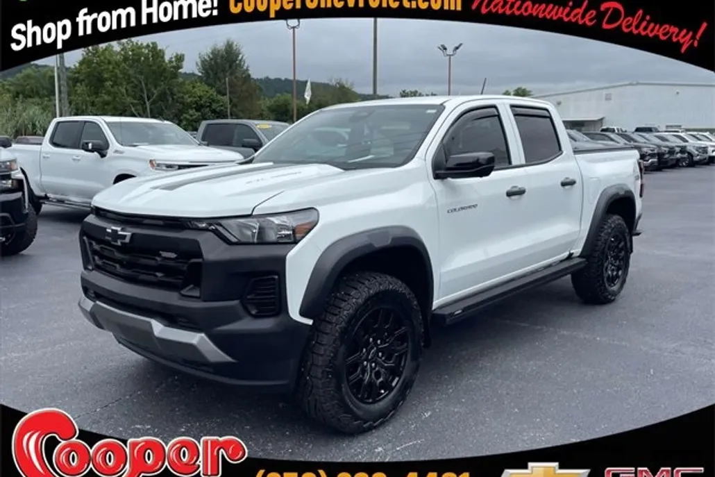 2024 Chevrolet Colorado Trail Boss photo 1