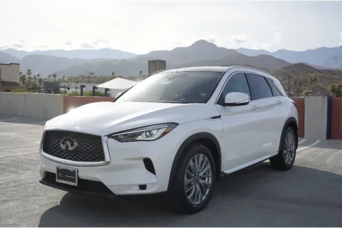 2025 Infiniti QX50 Luxe AWD photo 3