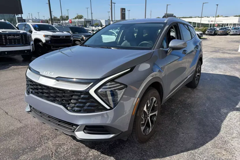 2025 Kia Sportage EX photo 1