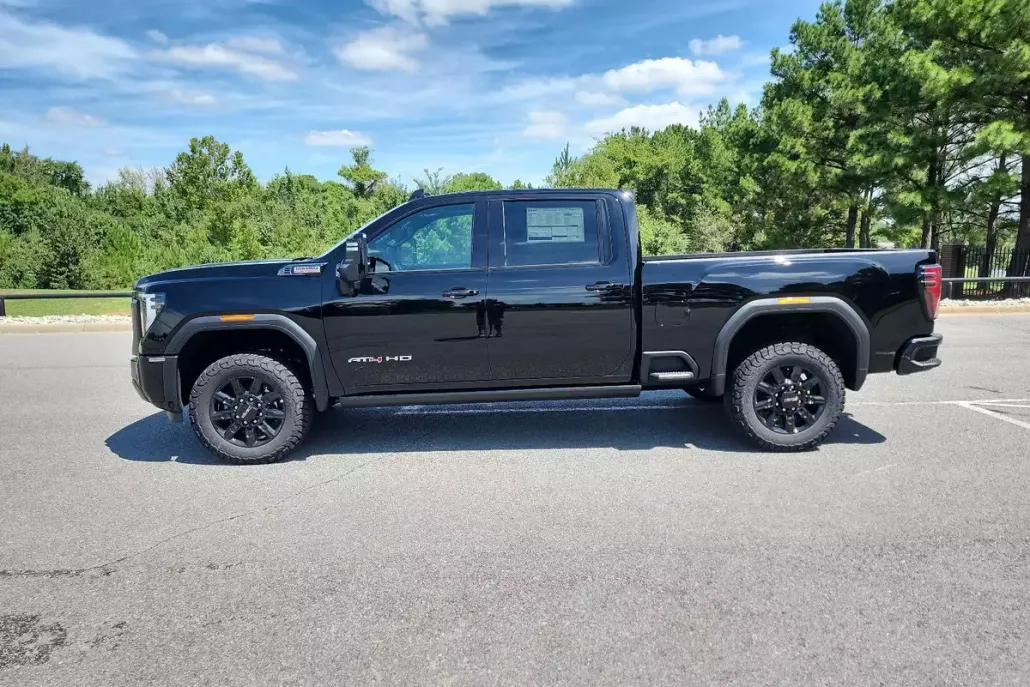 2025 Gmc Sierra 2500 HD AT4 photo 1