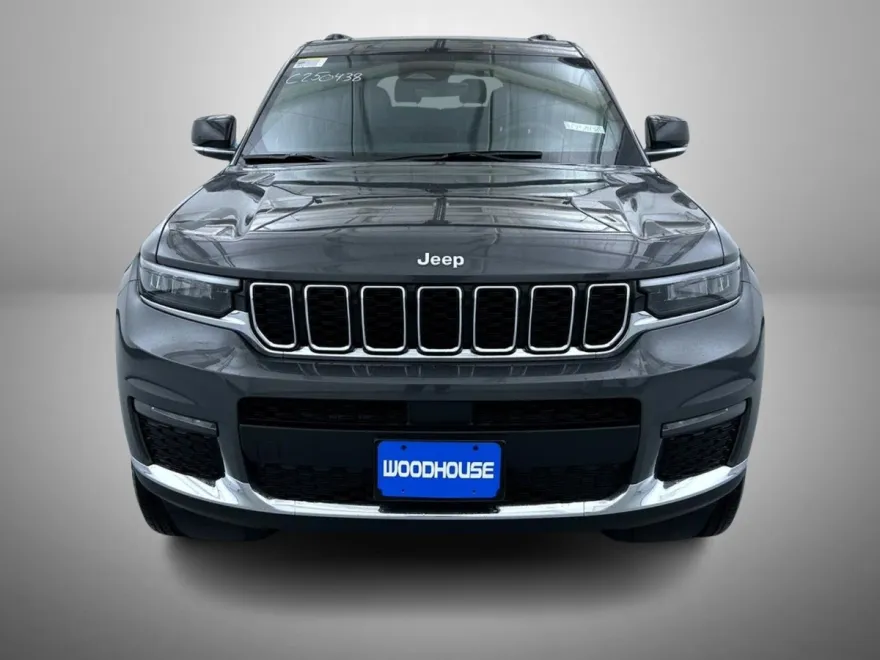 2025 Jeep Grand Cherokee Limited photo 1