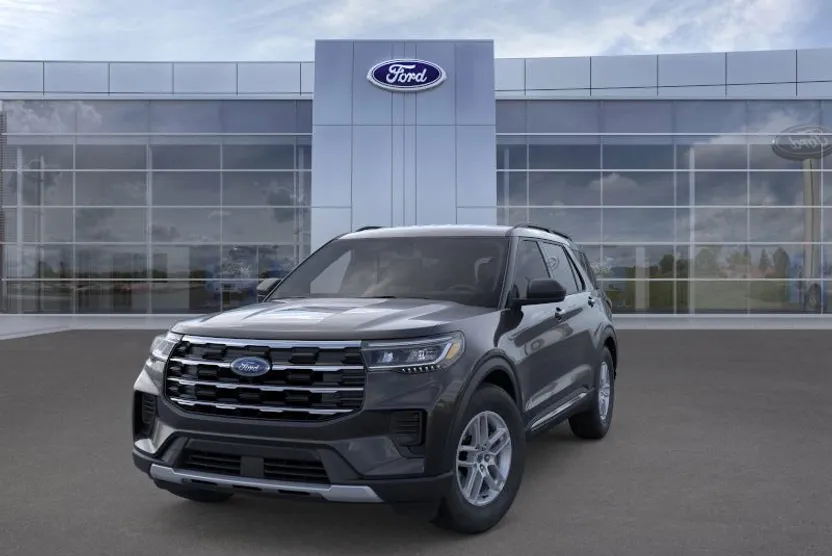 2025 Ford Explorer photo 1