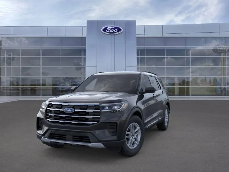 2025 Ford Explorer photo 1