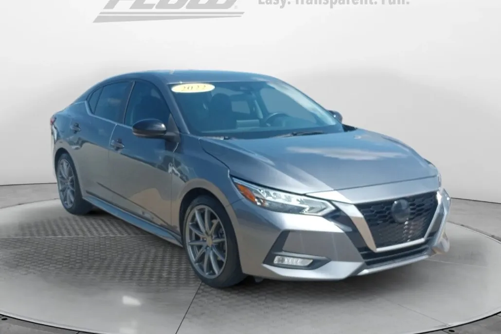 2022 Nissan Sentra SR photo 1