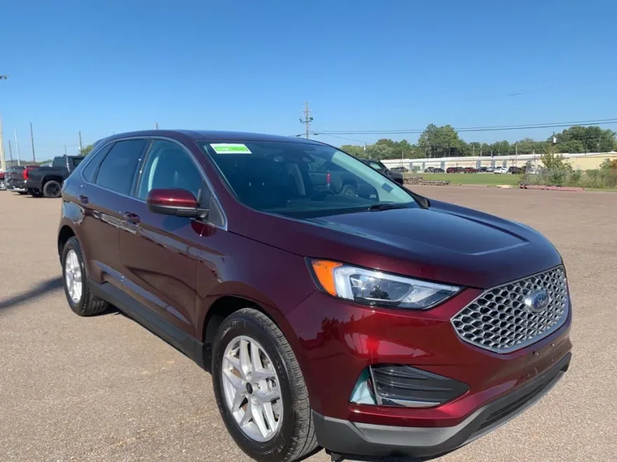 2024 Ford Edge SEL photo 1