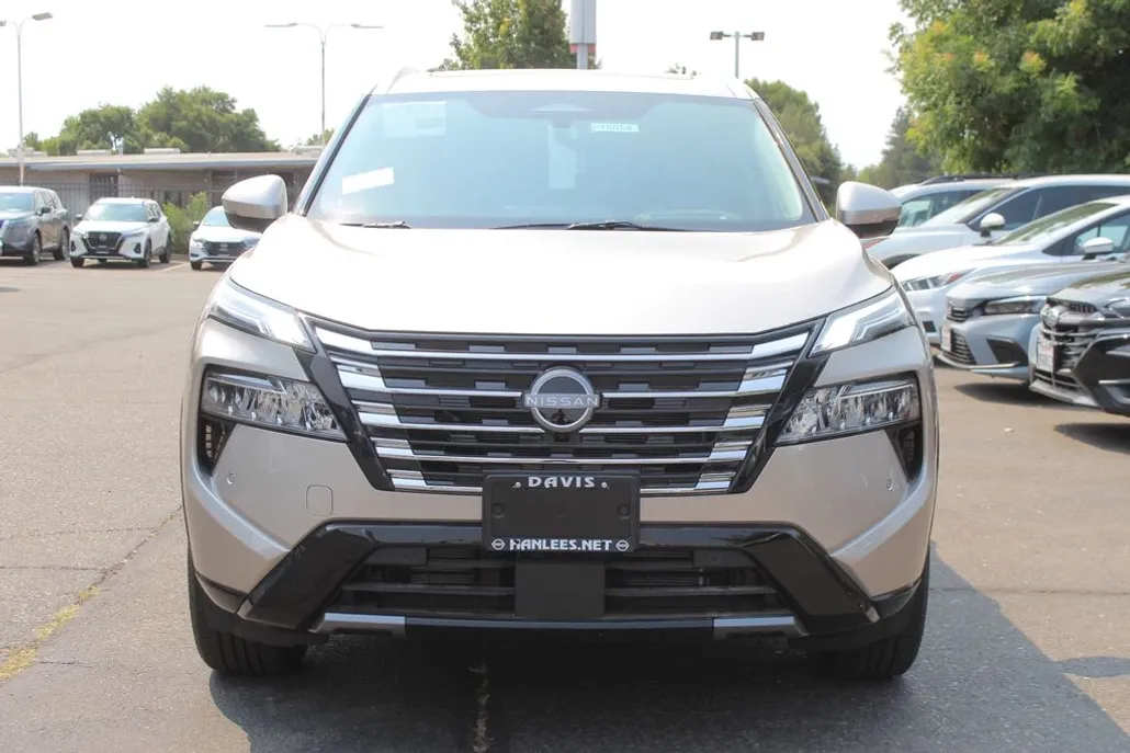 2025 Nissan Rogue Platinum photo 1