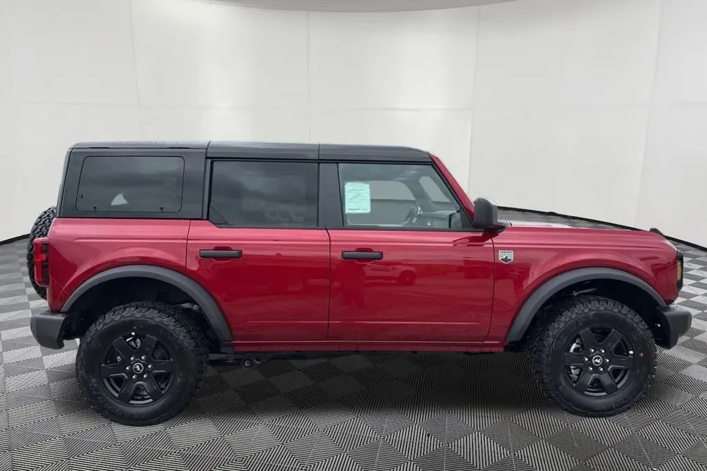 2025 Ford Bronco Big Bend photo 1