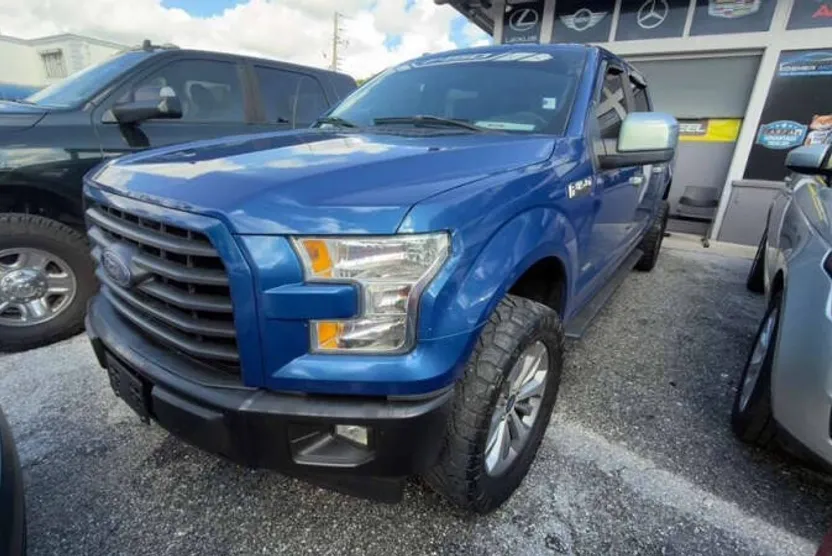 2017 Ford F-150 Lariat photo 1