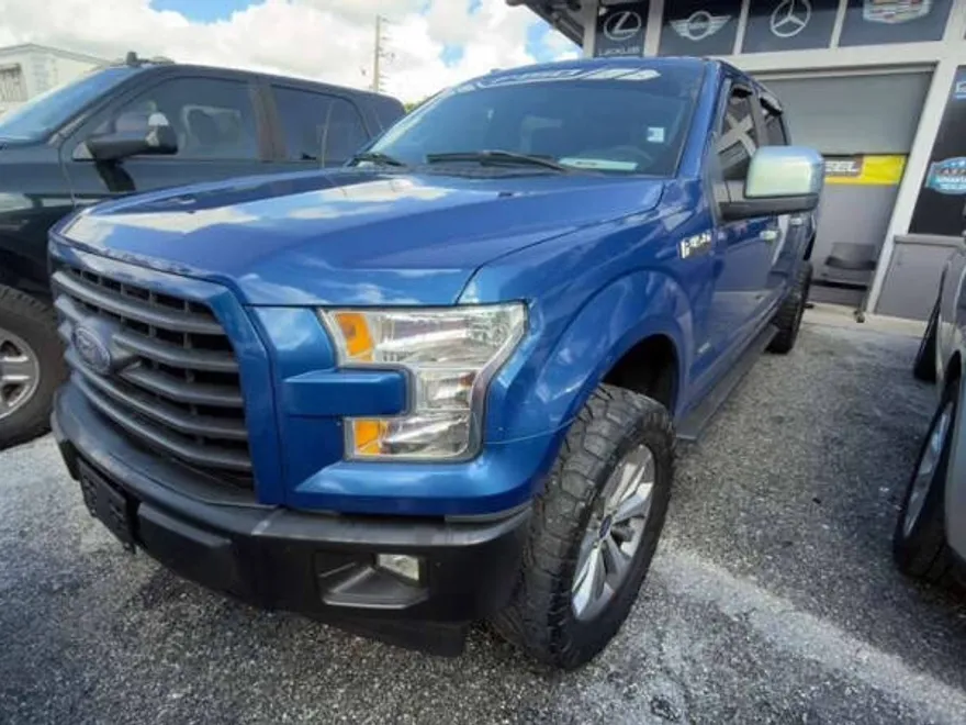 2017 Ford F-150 Lariat photo 1