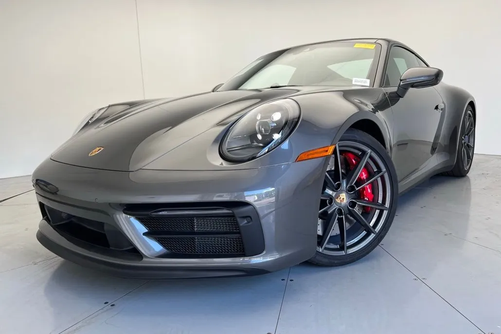 2023 Porsche 911 GTS photo 1