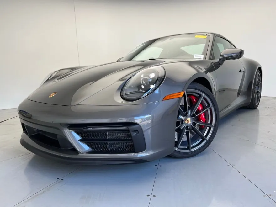 2023 Porsche 911 GTS photo 1
