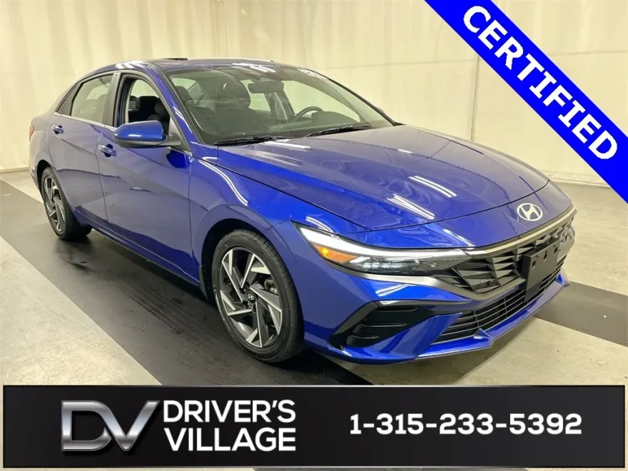 2024 Hyundai Elantra SEL photo 1