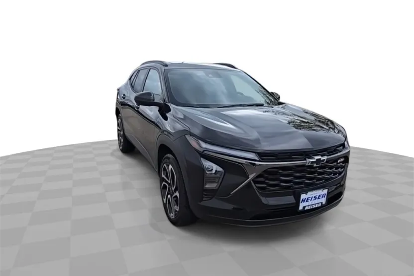2024 Chevrolet Trax photo 1