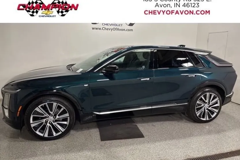 2025 Cadillac Lyriq Luxury photo 1