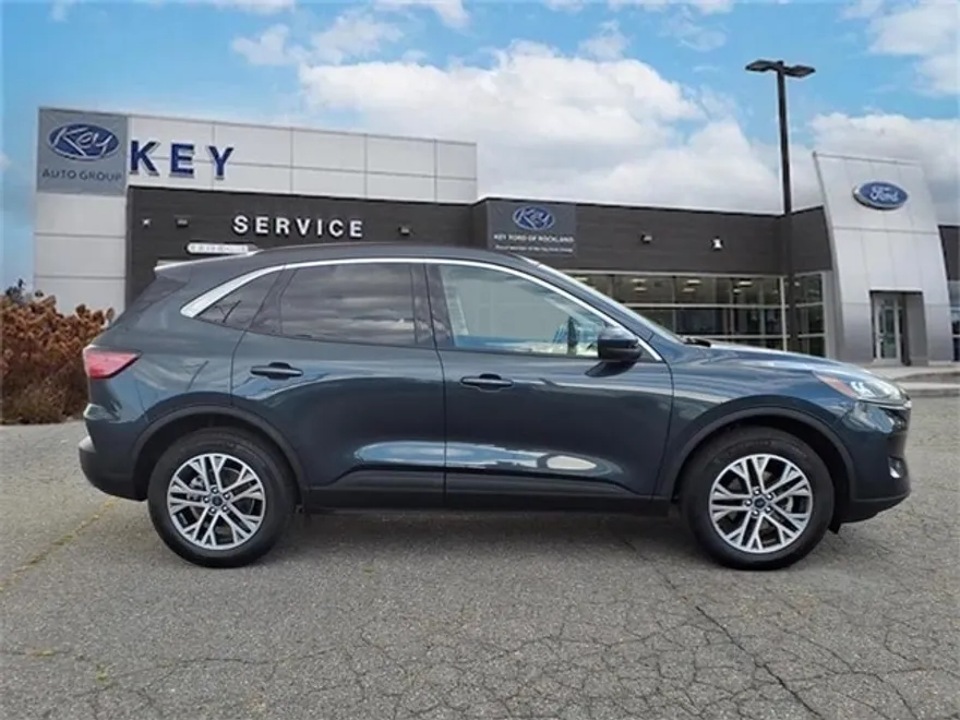 2022 Ford Escape SEL photo 1