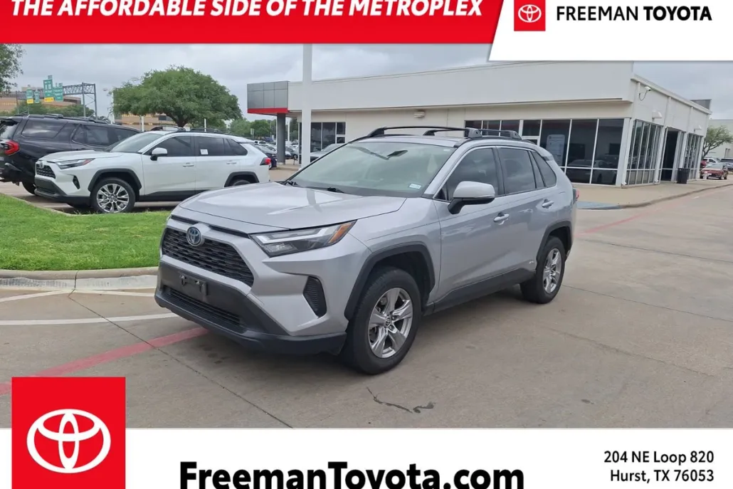 2022 Toyota RAV4 Hybrid XLE photo 1
