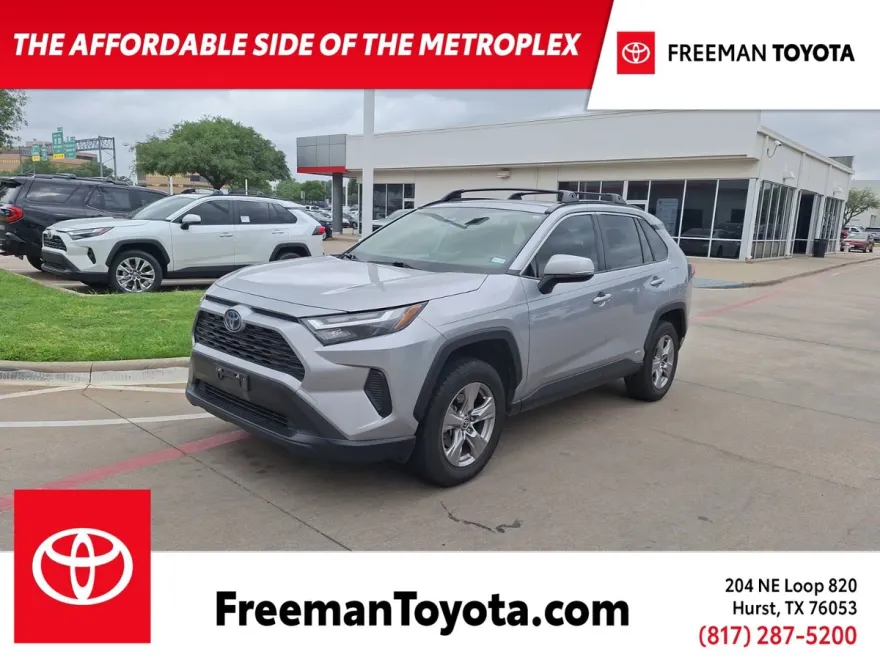 2022 Toyota RAV4 Hybrid XLE photo 1