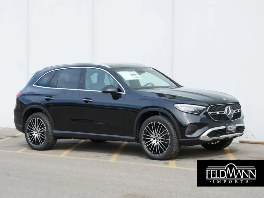 2025 Mercedes Benz GLC 300 4MATIC photo 1