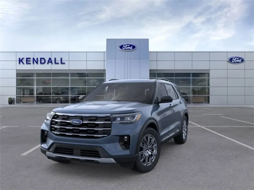 2025 Ford Explorer photo 1