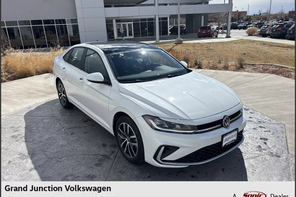 2025 Volkswagen Jetta 1.5T SE photo 1