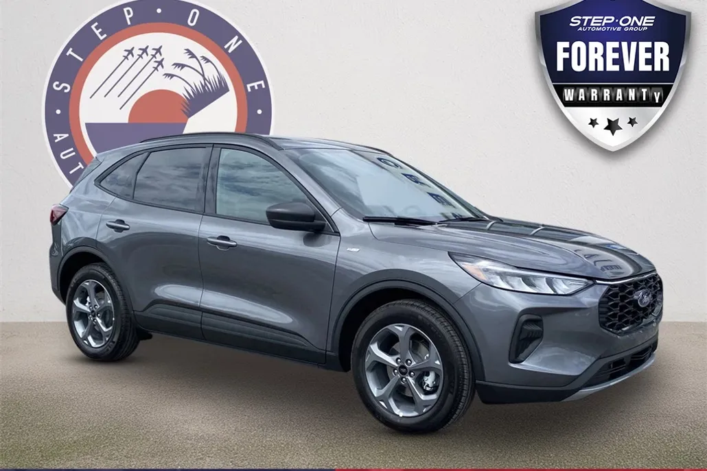 2025 Ford Escape ST-Line photo 1