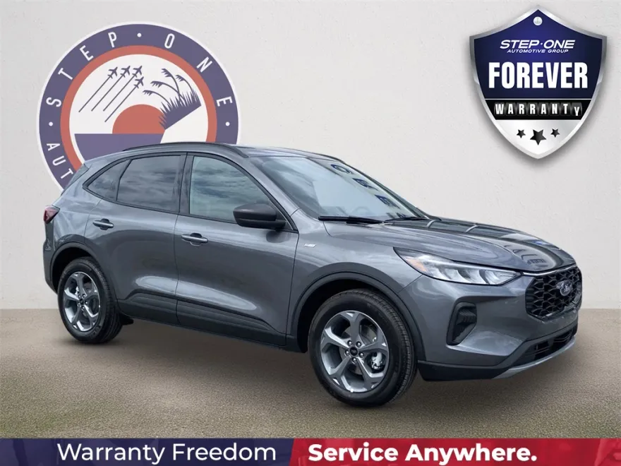 2025 Ford Escape ST-Line photo 1
