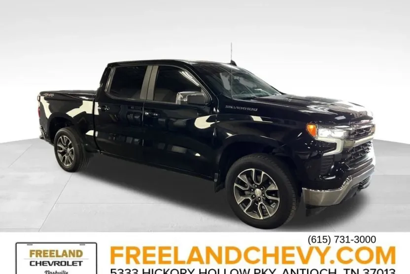 2022 Chevrolet Silverado 1500 LT photo 1