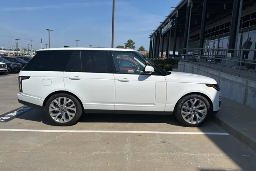 2021 Land Rover Range Rover Base photo 1