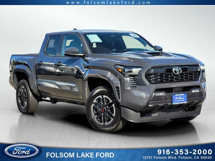 2024 Toyota Tacoma TRD Sport photo 1