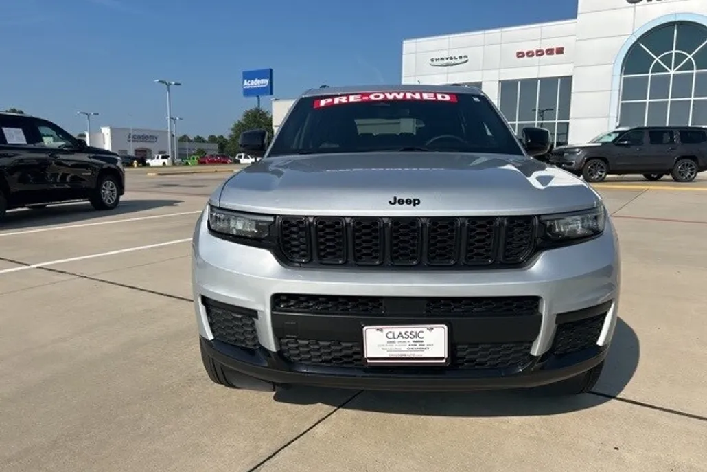 2024 Jeep Grand Cherokee Altitude photo 1