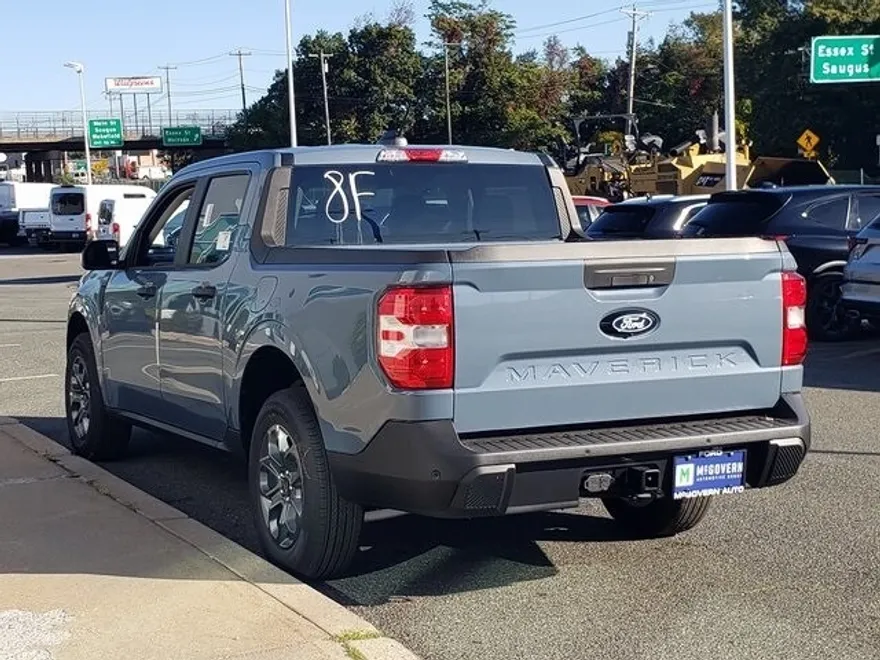 2025 Ford Maverick XLT photo 1