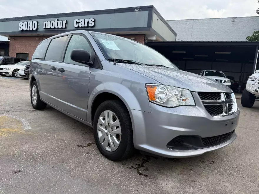 2019 Dodge Grand Caravan SE photo 1