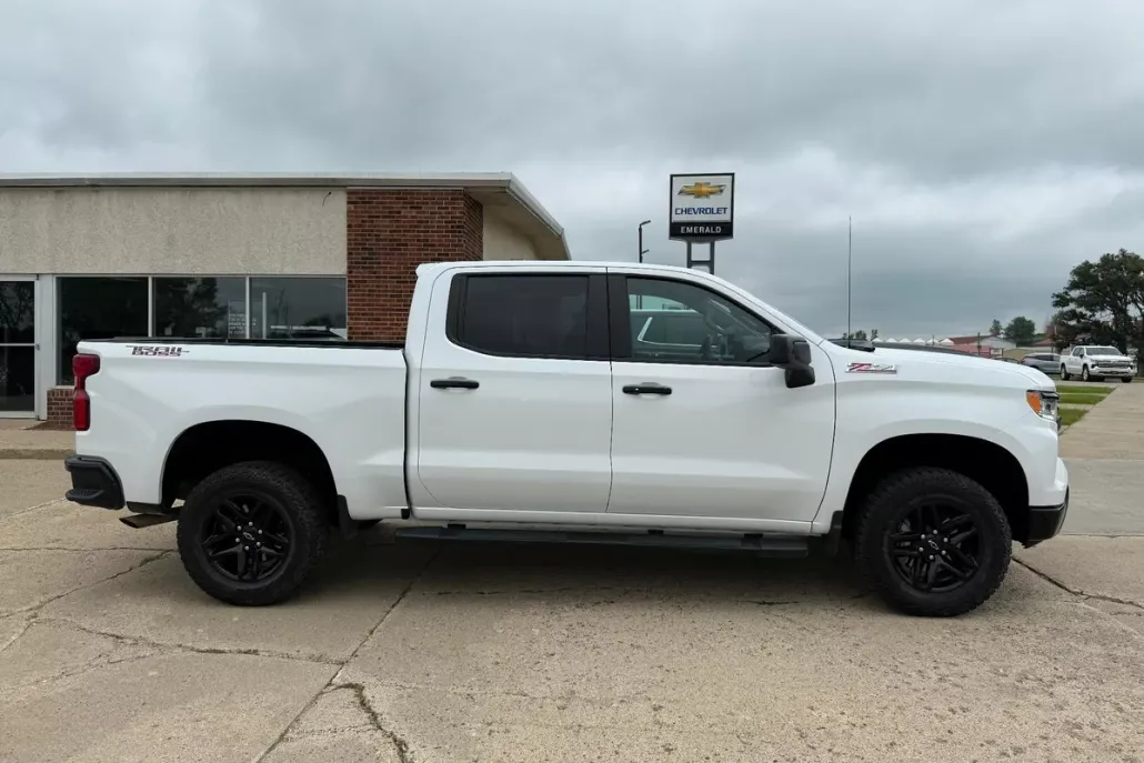 2023 Chevrolet Silverado 1500 LT Trail Boss photo 1