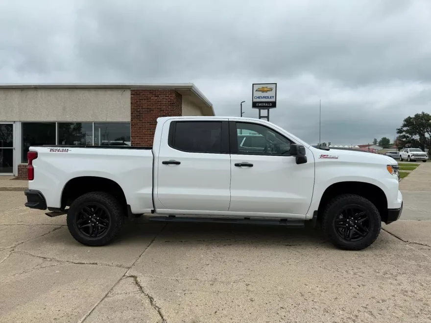 2023 Chevrolet Silverado 1500 LT Trail Boss photo 1