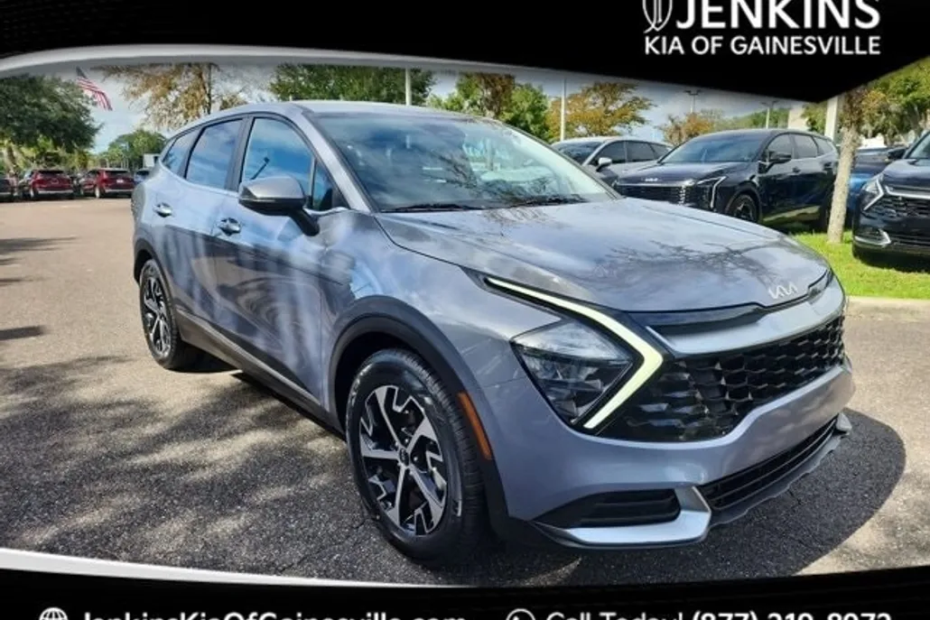 2023 Kia Sportage EX photo 1
