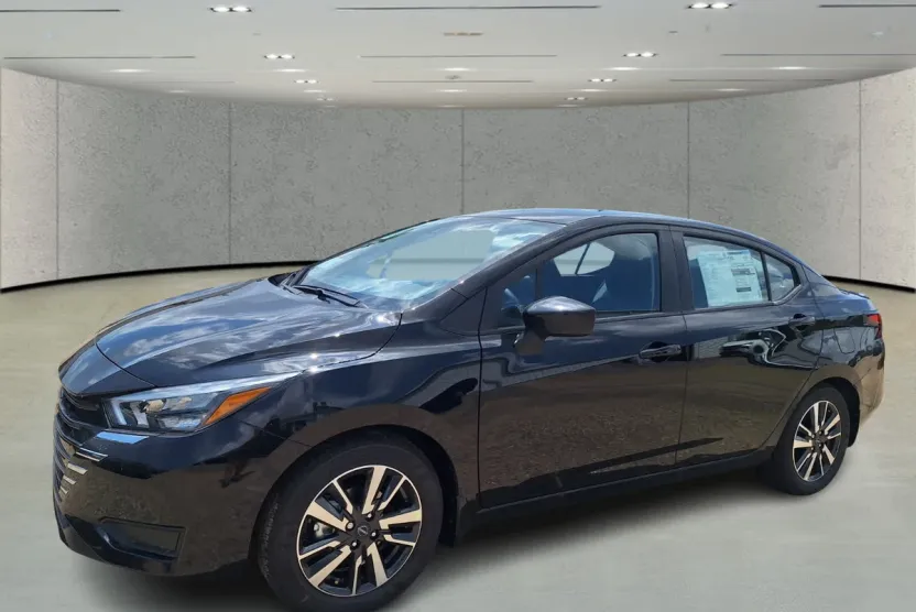 2025 Nissan Versa SV photo 1