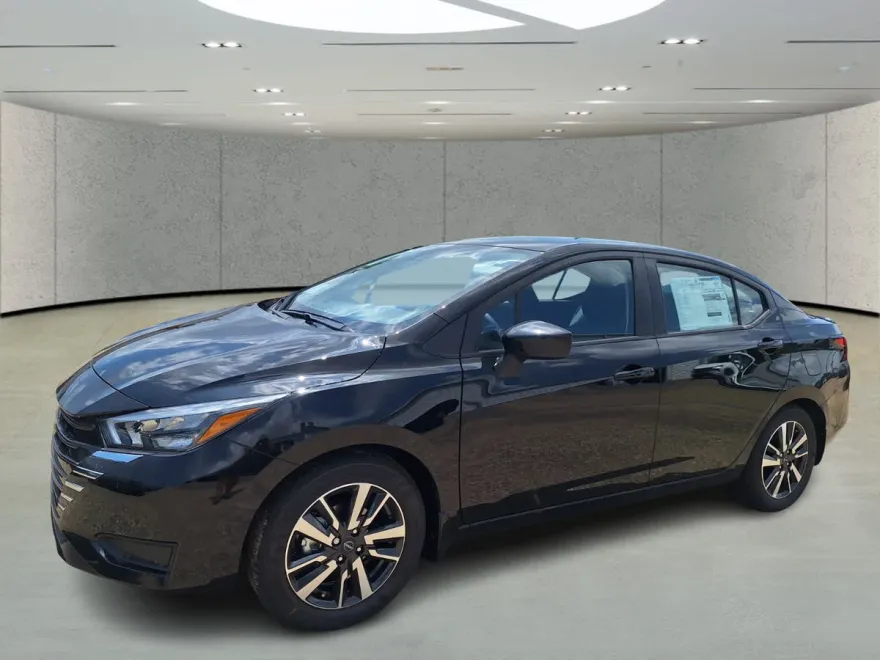 2025 Nissan Versa SV photo 1