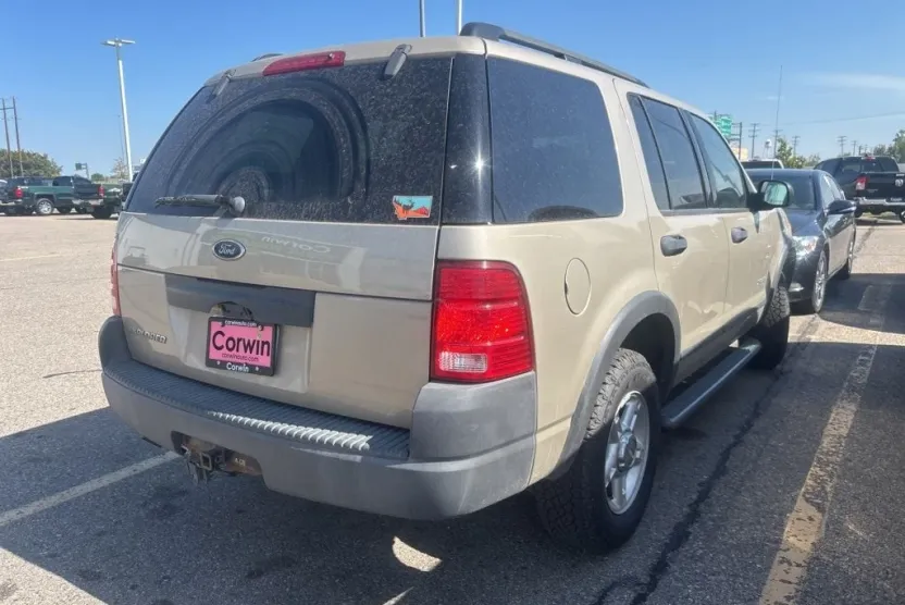 2004 Ford Explorer XLS photo 1