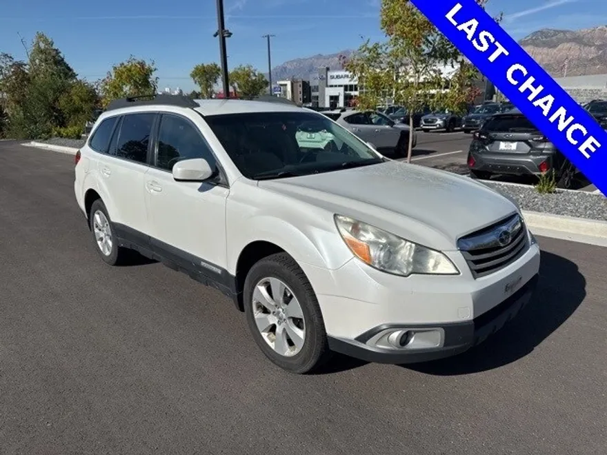 2012 Subaru Outback 2.5i photo 1