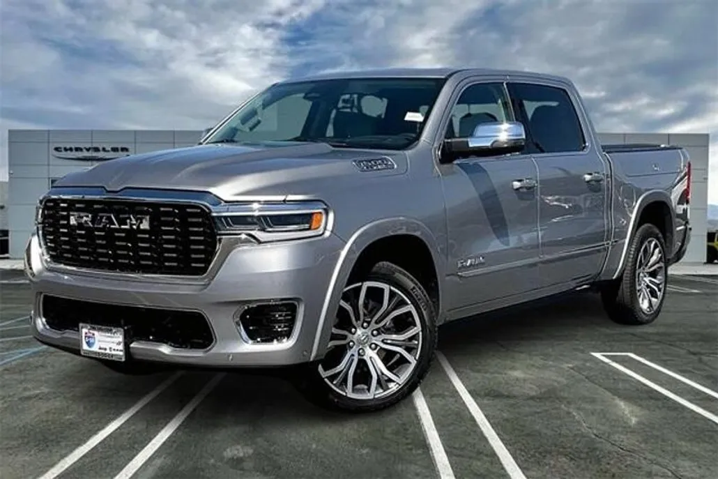 2025 Ram 1500 photo 1