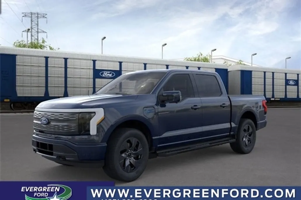 2025 Ford F-150 Lightning Lariat photo 1